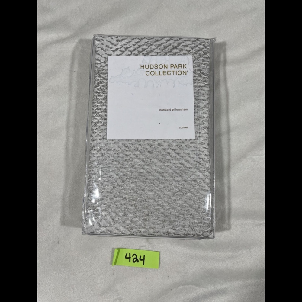 NEW Hudson Park Lustre‎ 1 Standard Sham